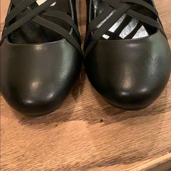 Kenneth Cole Kids Rose Bay Ballet Flats Black NWOB - Picture 3 of 9